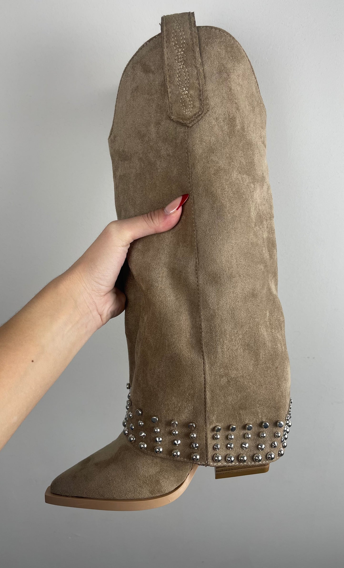 Botas tachuelas