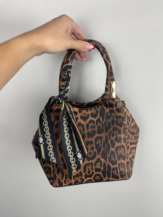 Bolso pañuelo leopardo